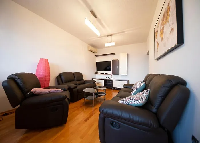 City&Sea View 2Br 4+2